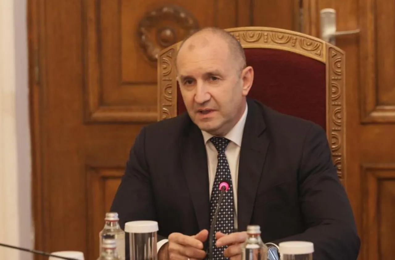 Президентът продължава консултациите във вторник