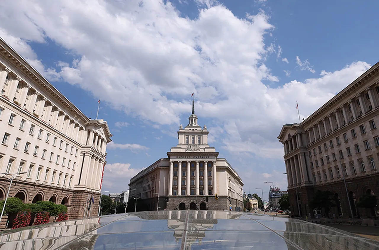 Народното събрание избра новото редовно правителство
