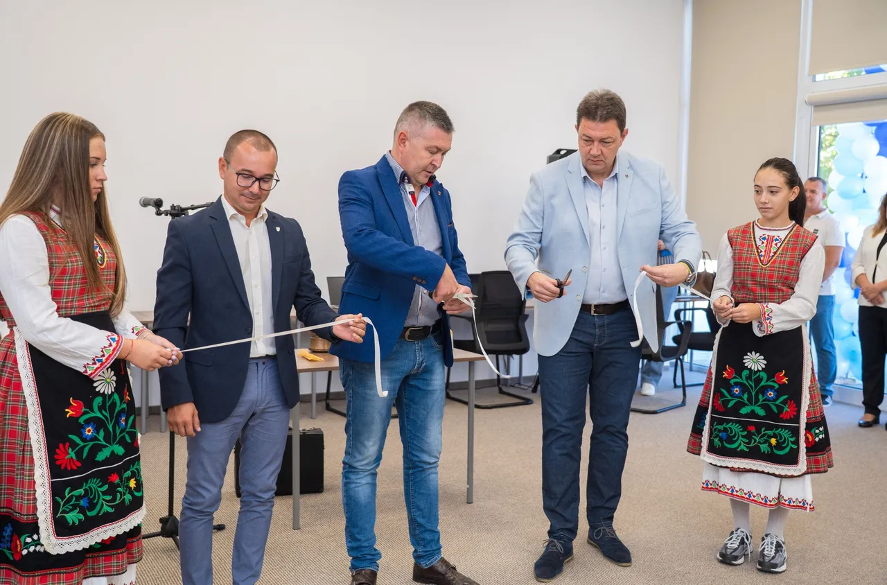 Нов младежки център отвори врати в Петрич