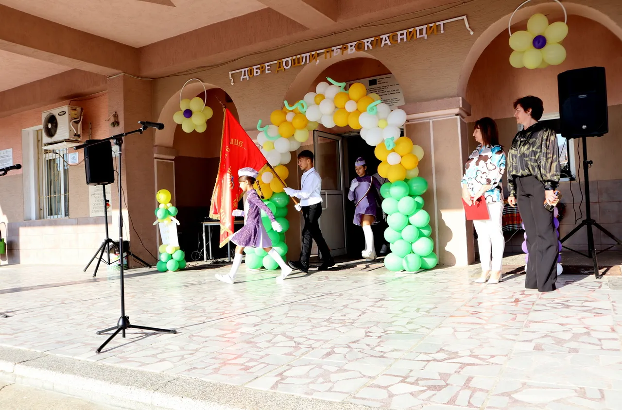 Празнично откриха учебната година в Струмяни