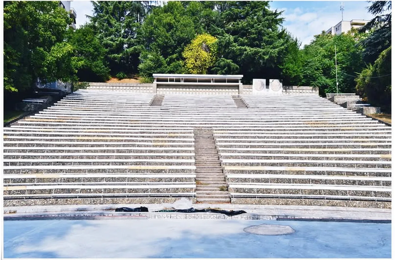 Община Сандански реновира Летния театър