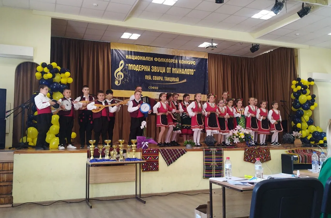 ДФГ "Якорудски медени гласчета" с първо място на фолклорен конкурс в София