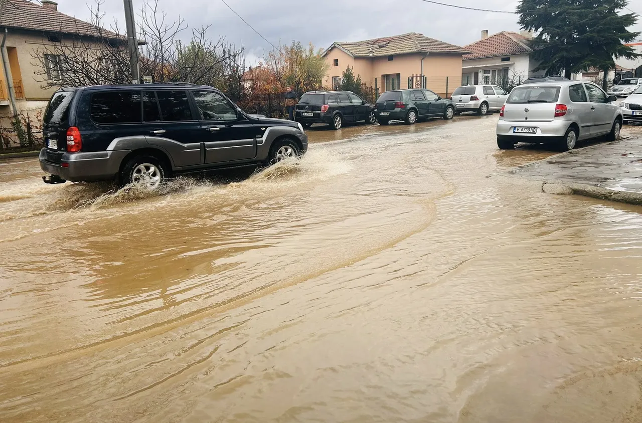 Код червено за обилни валежи в Сандански