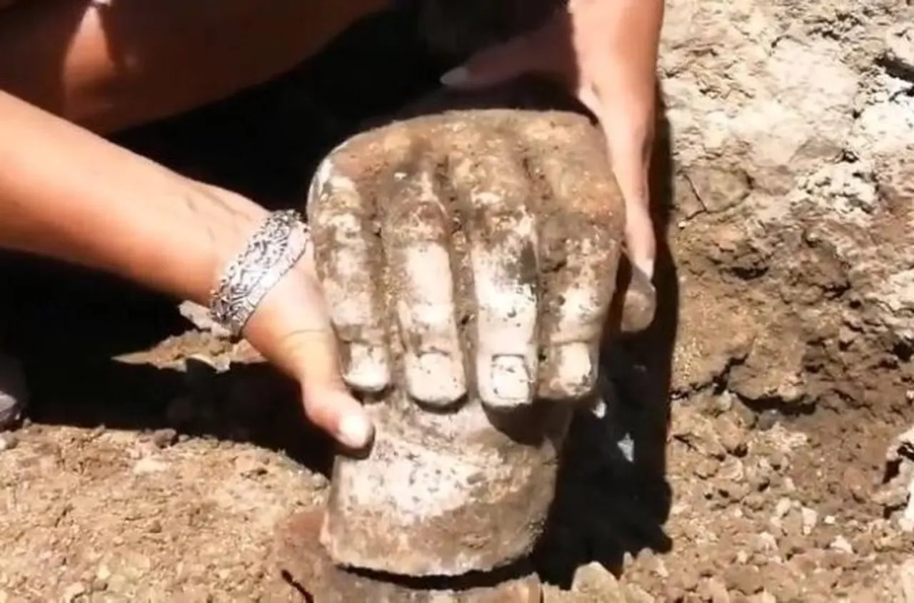 Откриха ръка от статуя на Херакъл в Хераклея Синтика