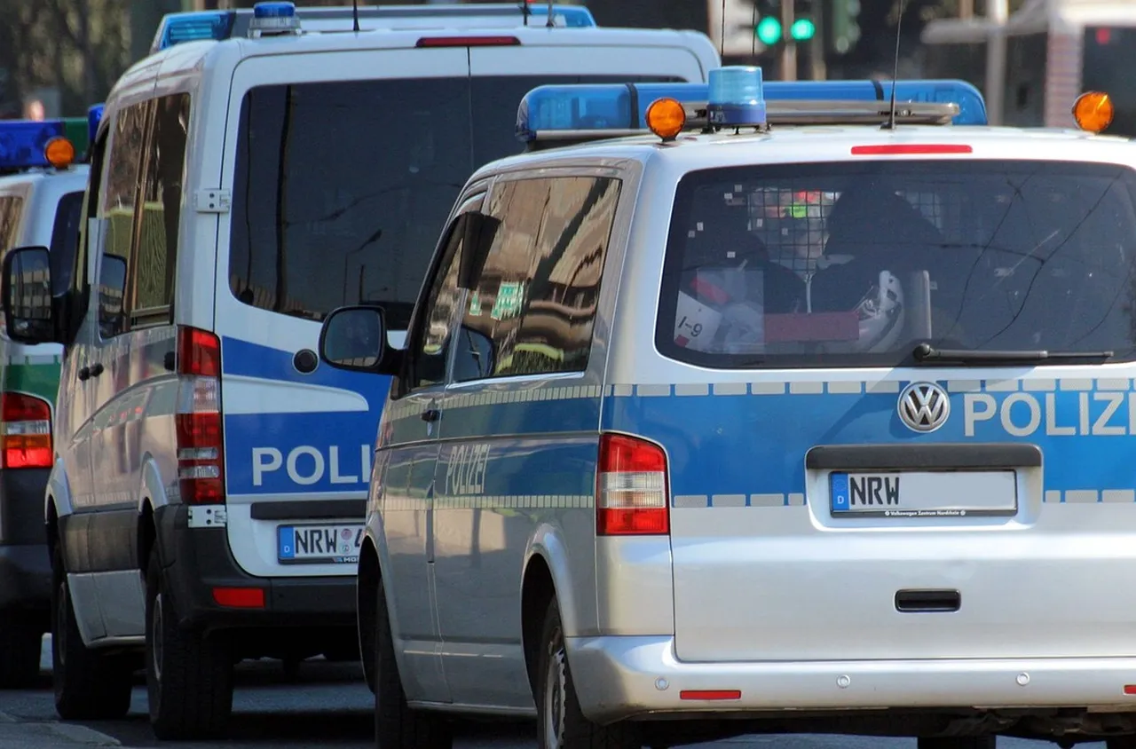 Баща и трите му деца са открити мъртви в дома им