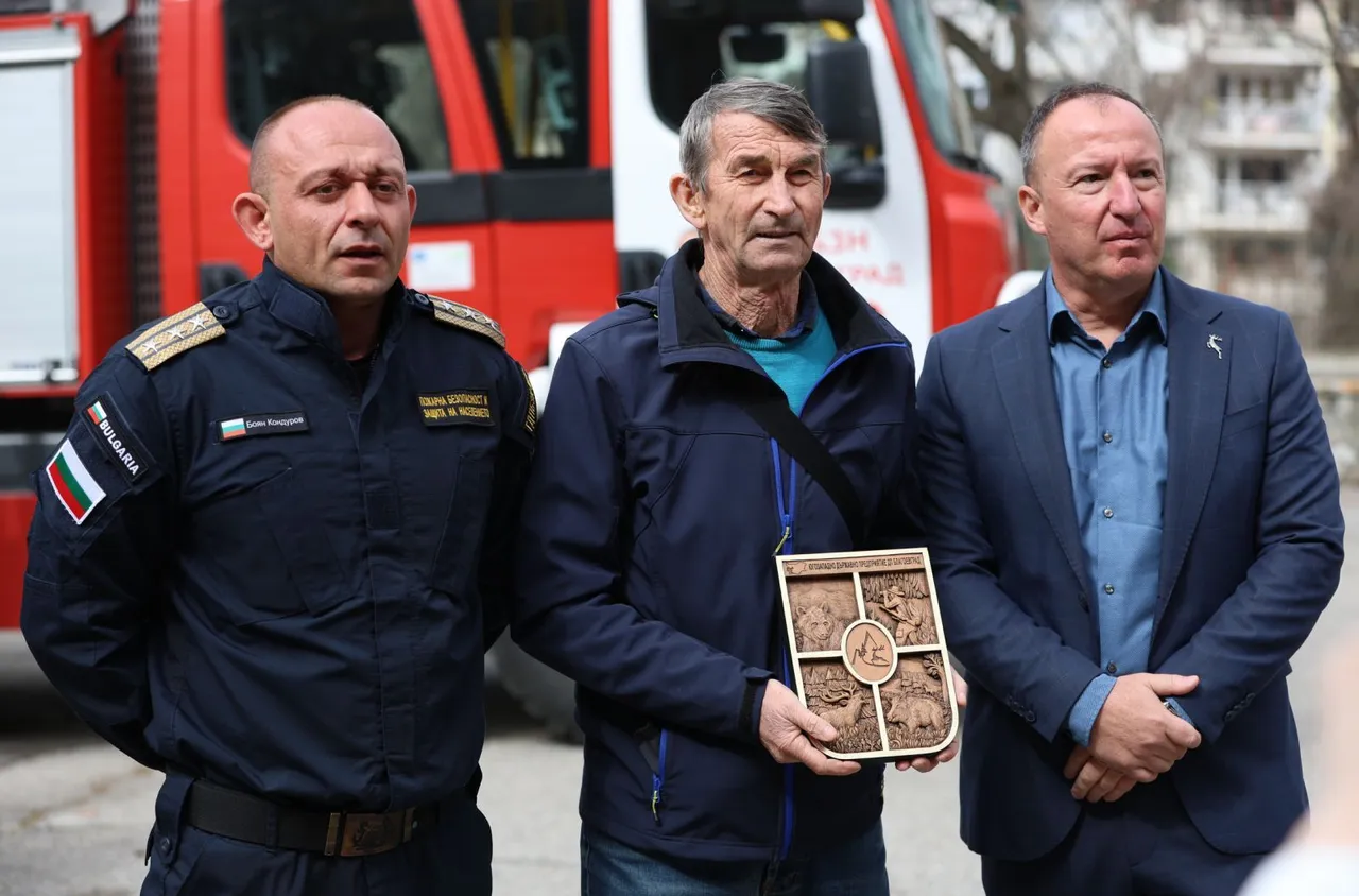 Журналистът Божидар Стоилов с признание за работата си при отразяване на горски пожари