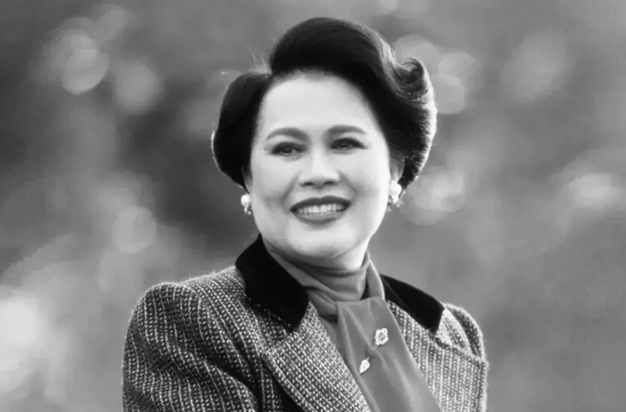 На 93 години почина кралицата майка на Тайланд