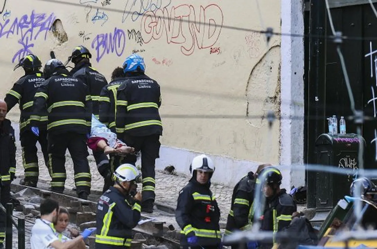 15 загинали и над 18 ранени след инцидент с фуникуляр в Лисабон