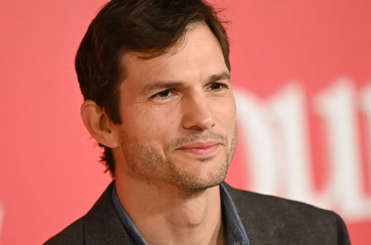 Аштън Кътчър на 48