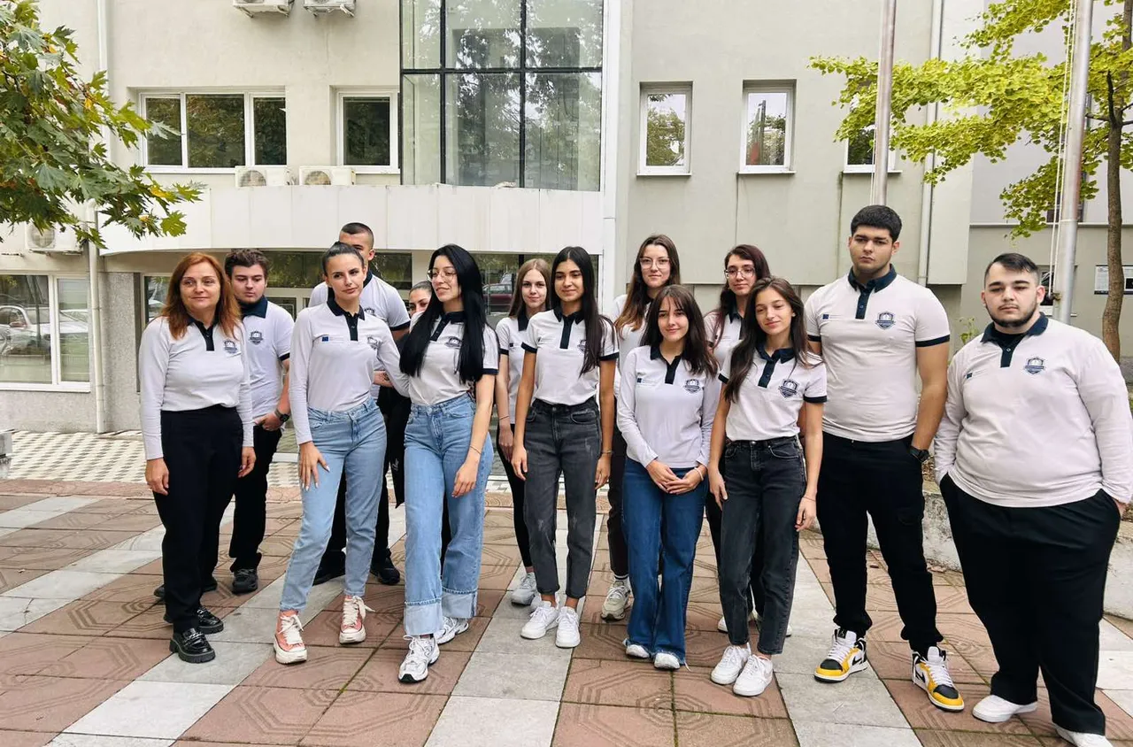 Ученици от Сандански се включиха в инициативата "Мениджър за един ден"