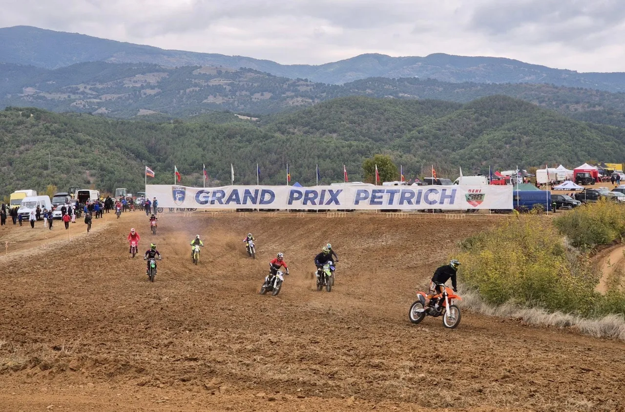 Адреналин и много емоция на състезанието по мотокрос "Grand Prix Petrich"