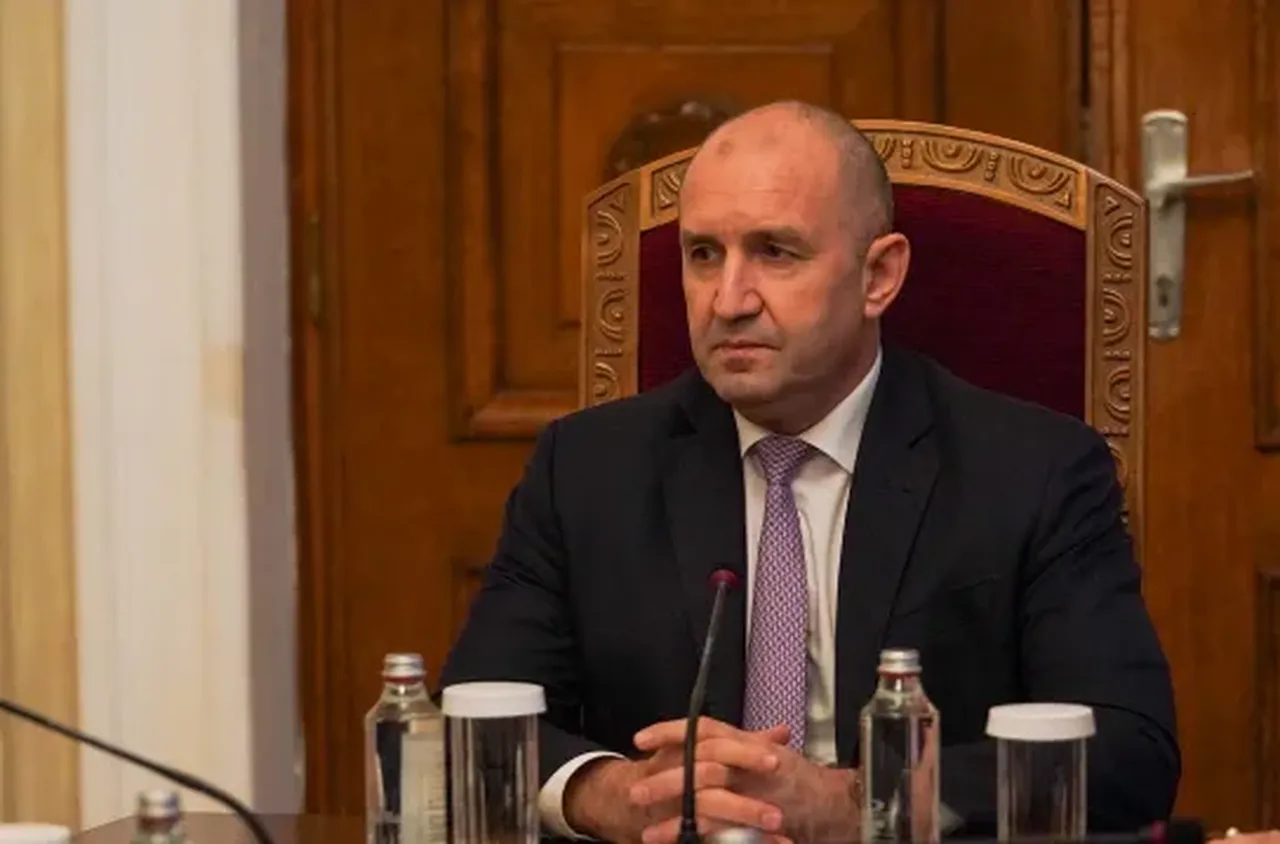 Трети ден консултации: БСП и ИТН при президента на "Дондуков" 2