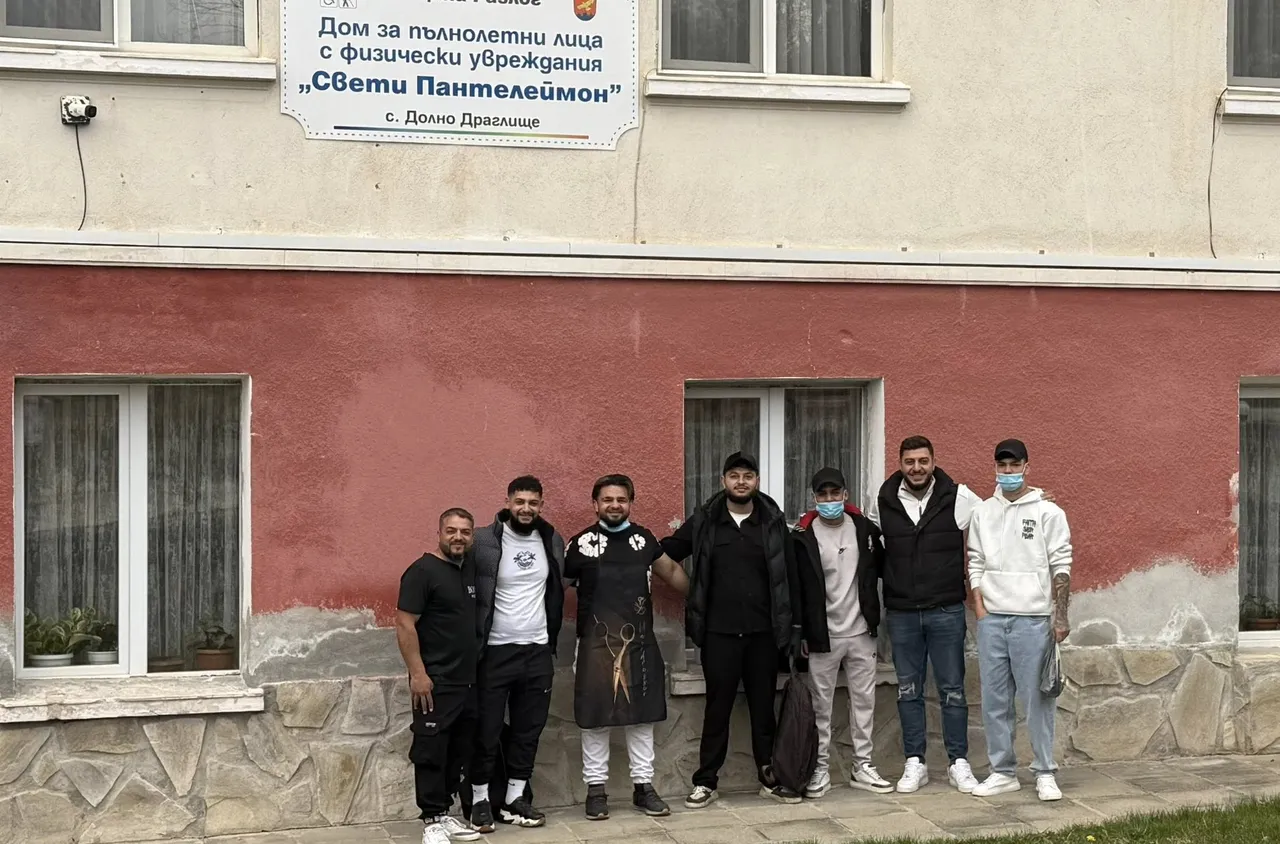 Млади стилисти направиха прически на потребителите от дома в Долно Драглище