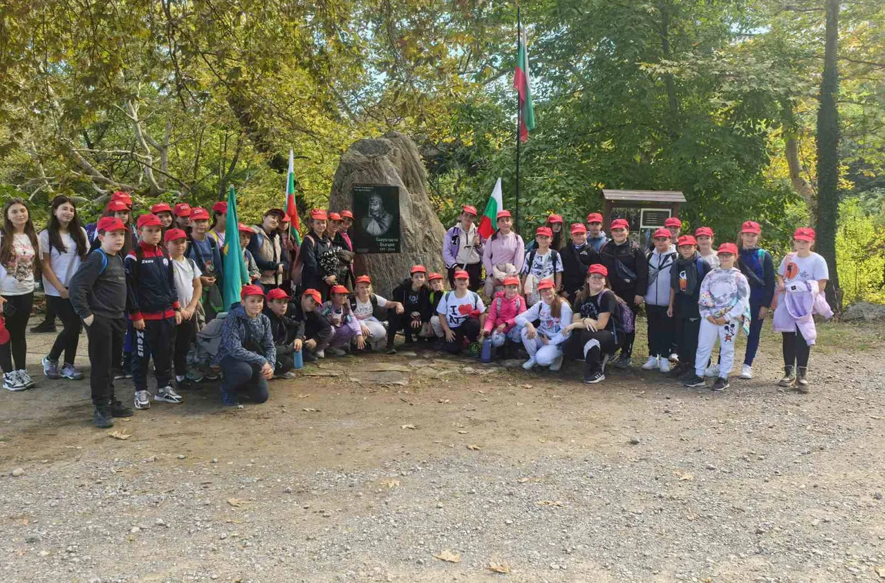 Второ ОУ - Гоце Делчев участва в похода в памет на цар Самуил
