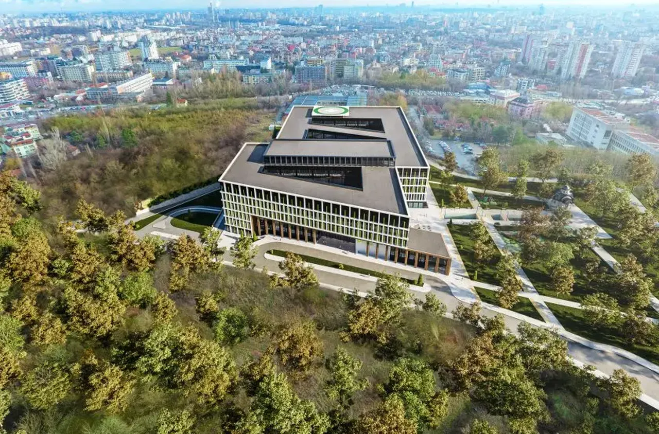 Общественият съвет за Националната детска болница подава оставка