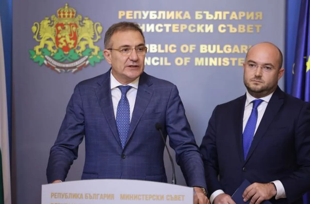 Нов нелегален дом за възрастни хора: Извеждат 25 души в тежко състояние