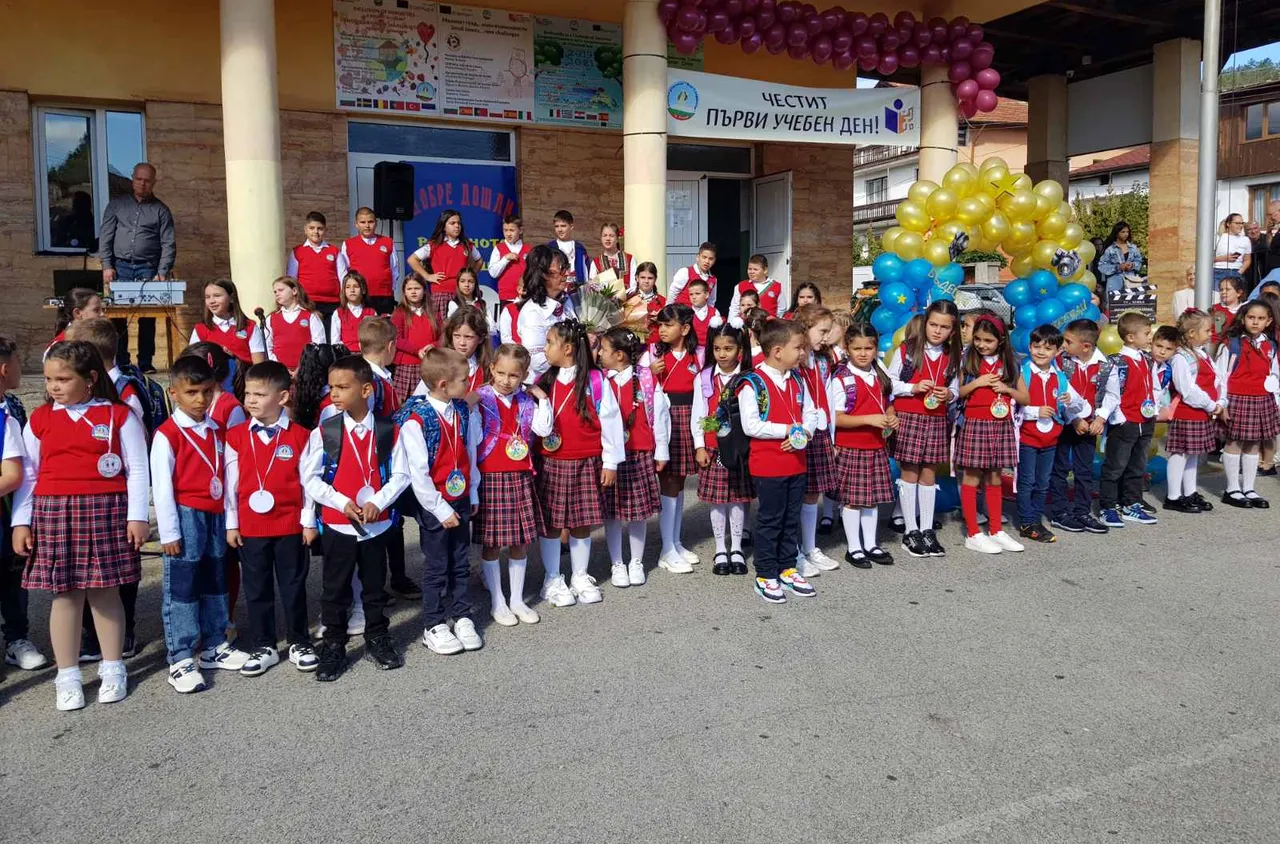 Тържествени церемонии в училищата в Разлог