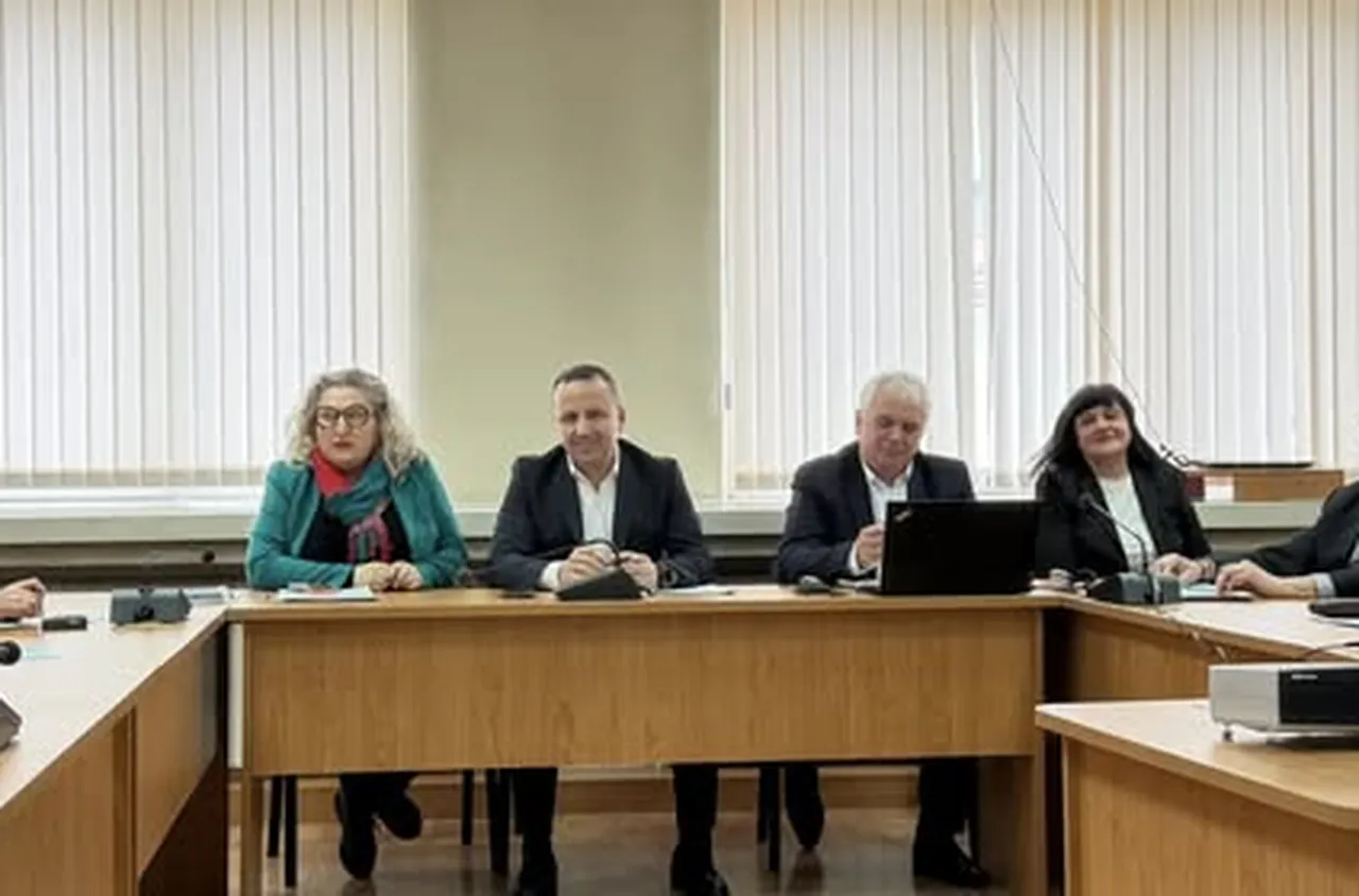 Приет е план-приемът за новата учебна година в Пиринско