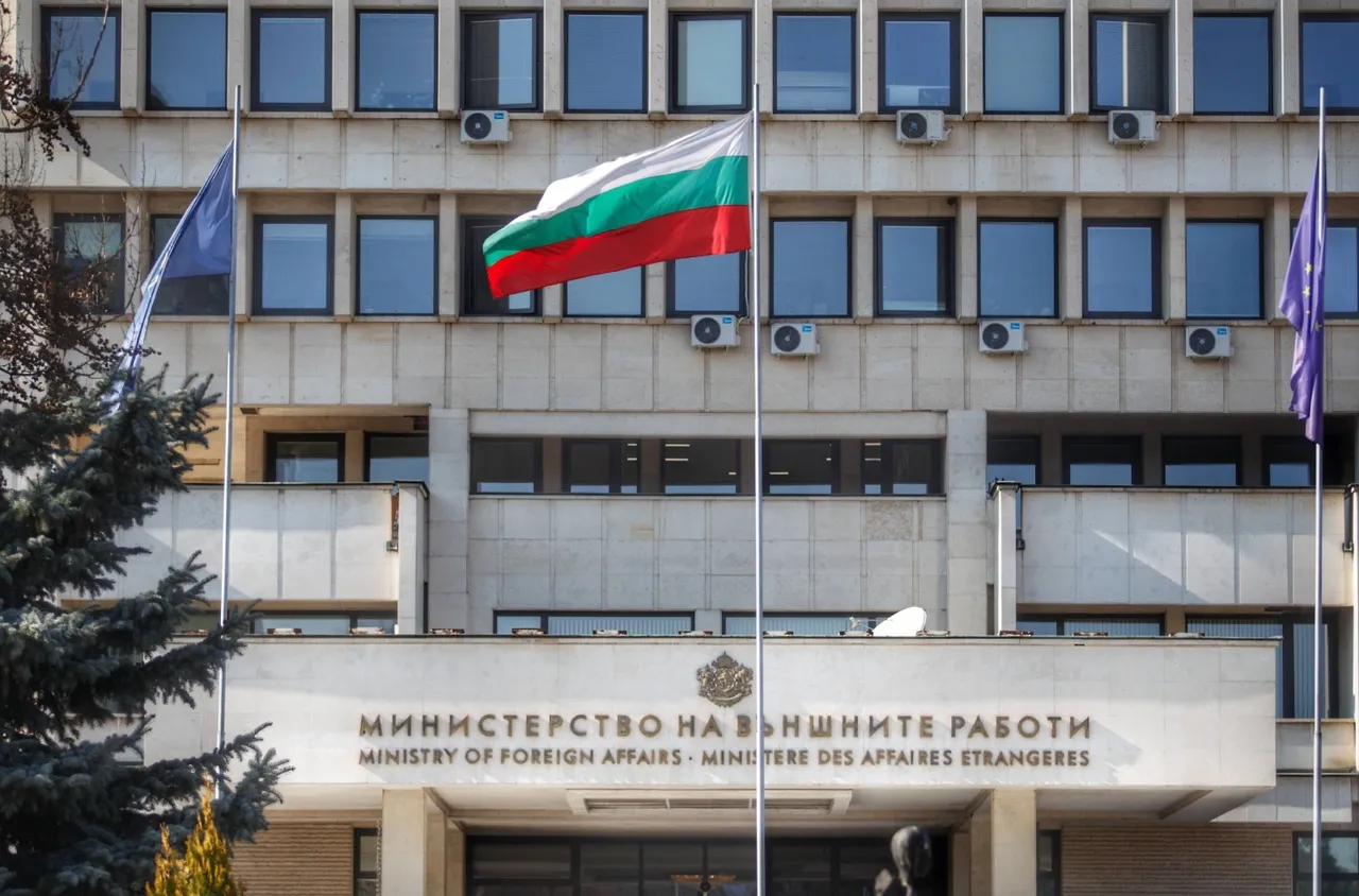 МВнР апелира българите да избягват центровете на градовете в Гърция