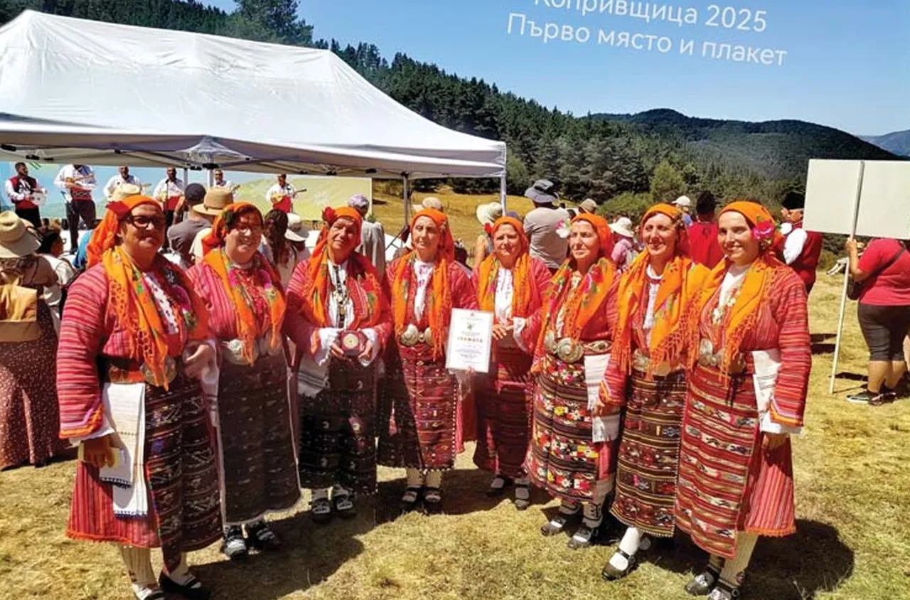 Певици от Сатовча с първо място на Националния събор в Копривщица
