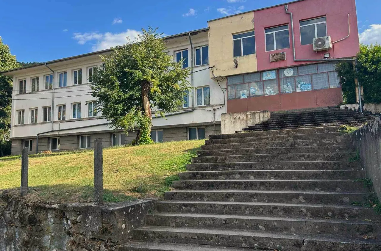 Започва обновяване на  ДГ "Слънце" в село Коларово