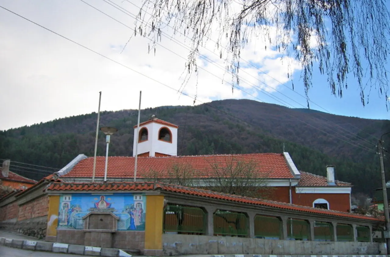  Патриарх Даниил на първо посещение в Сапарева баня
