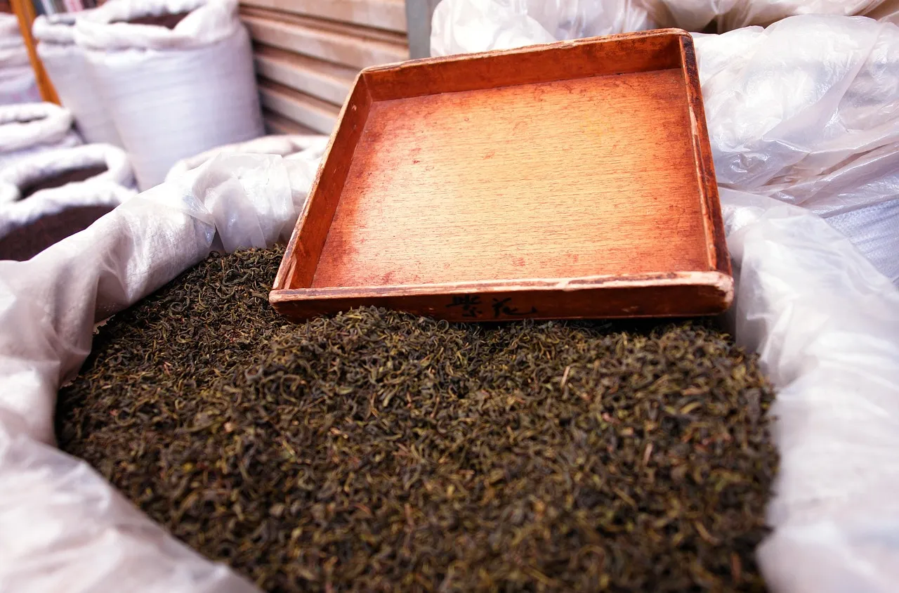 Румънски полицаи откриха близо един тон насипен тютюн в български микробус