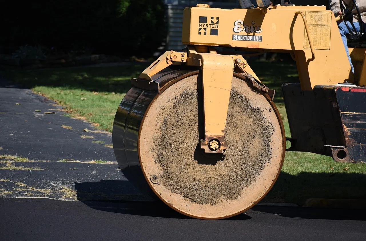 19 улици в Разлог с подменен водопровод и нов асфалт (СНИМКИ)