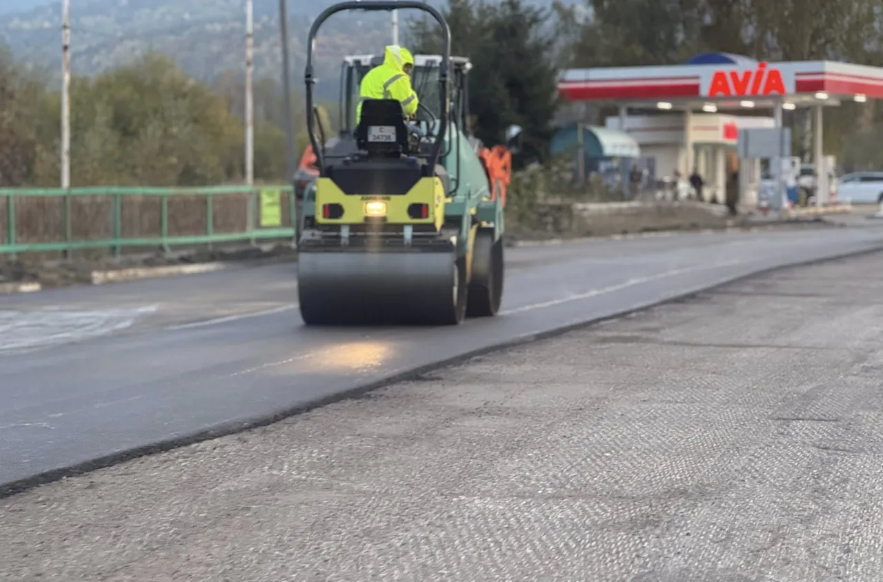 Асфалтираха част от пътя Самоков - Боровец
