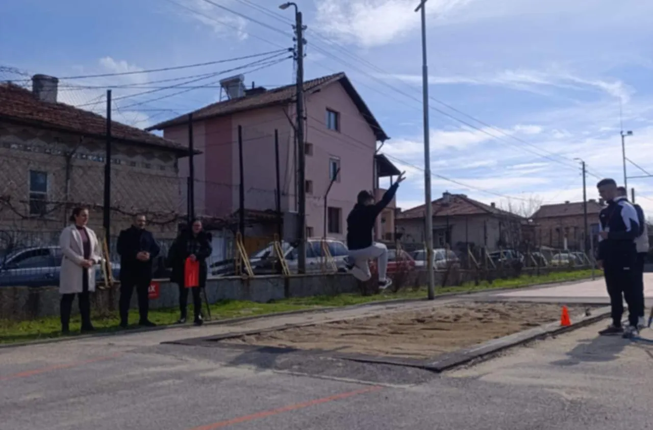 "Лъвски скок“ в Кресна отбеляза 153 години от гибелта на Левски