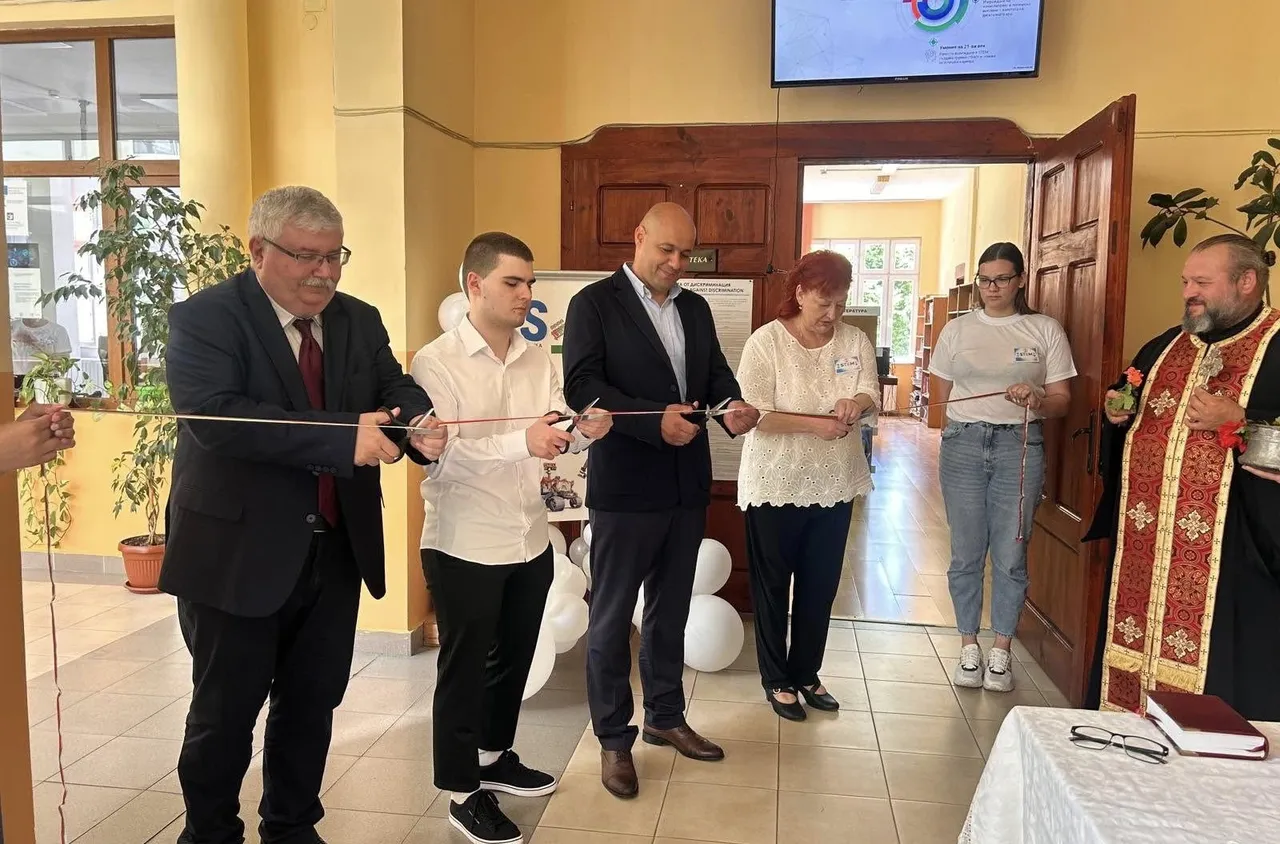 Нови STEM кабинети отвориха врати в училището в Белово