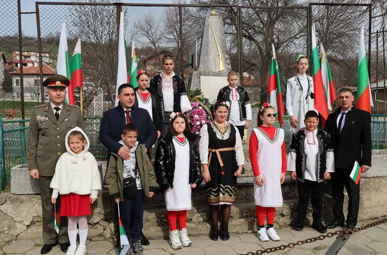 Кочериново отбеляза 3 март с тържествена церемония