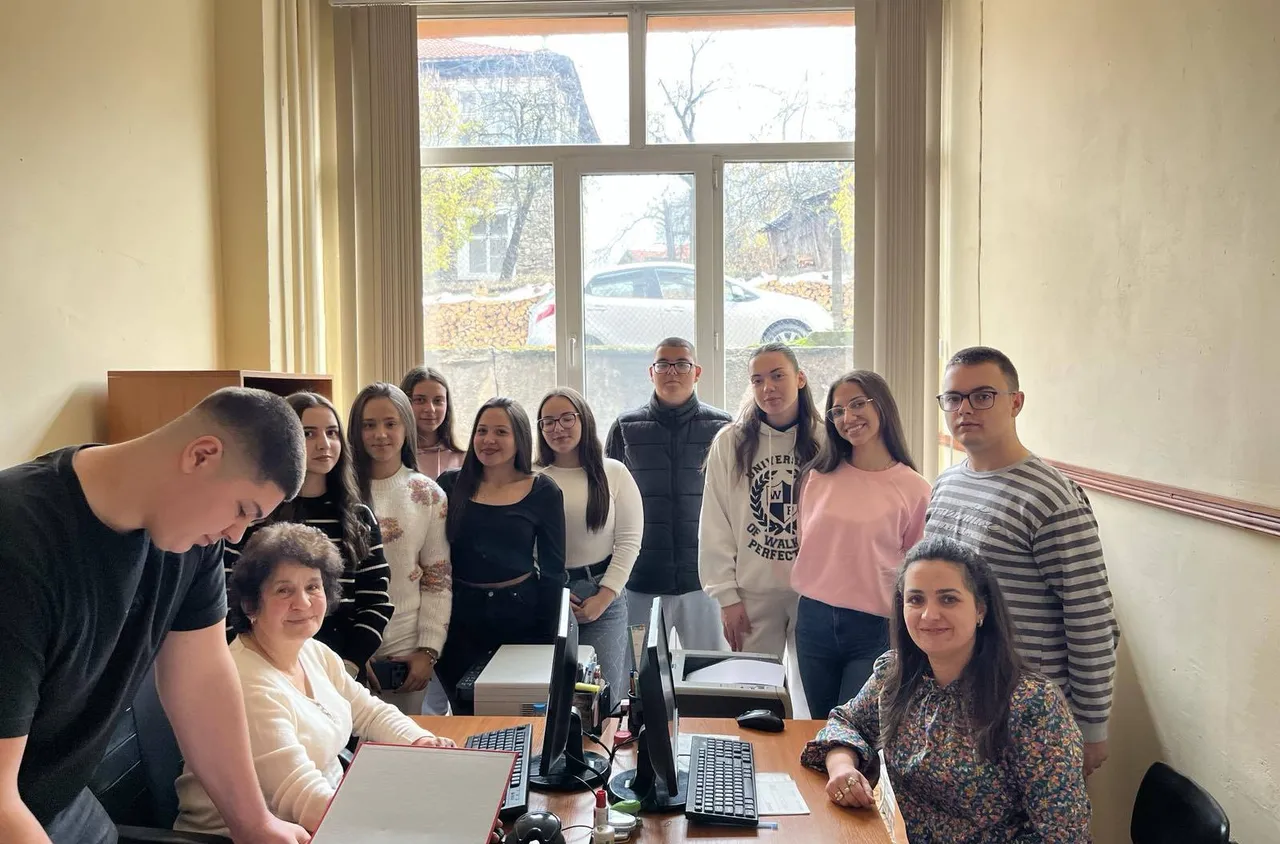 Ученици от Сатовча проведоха учебна практика по счетоводство