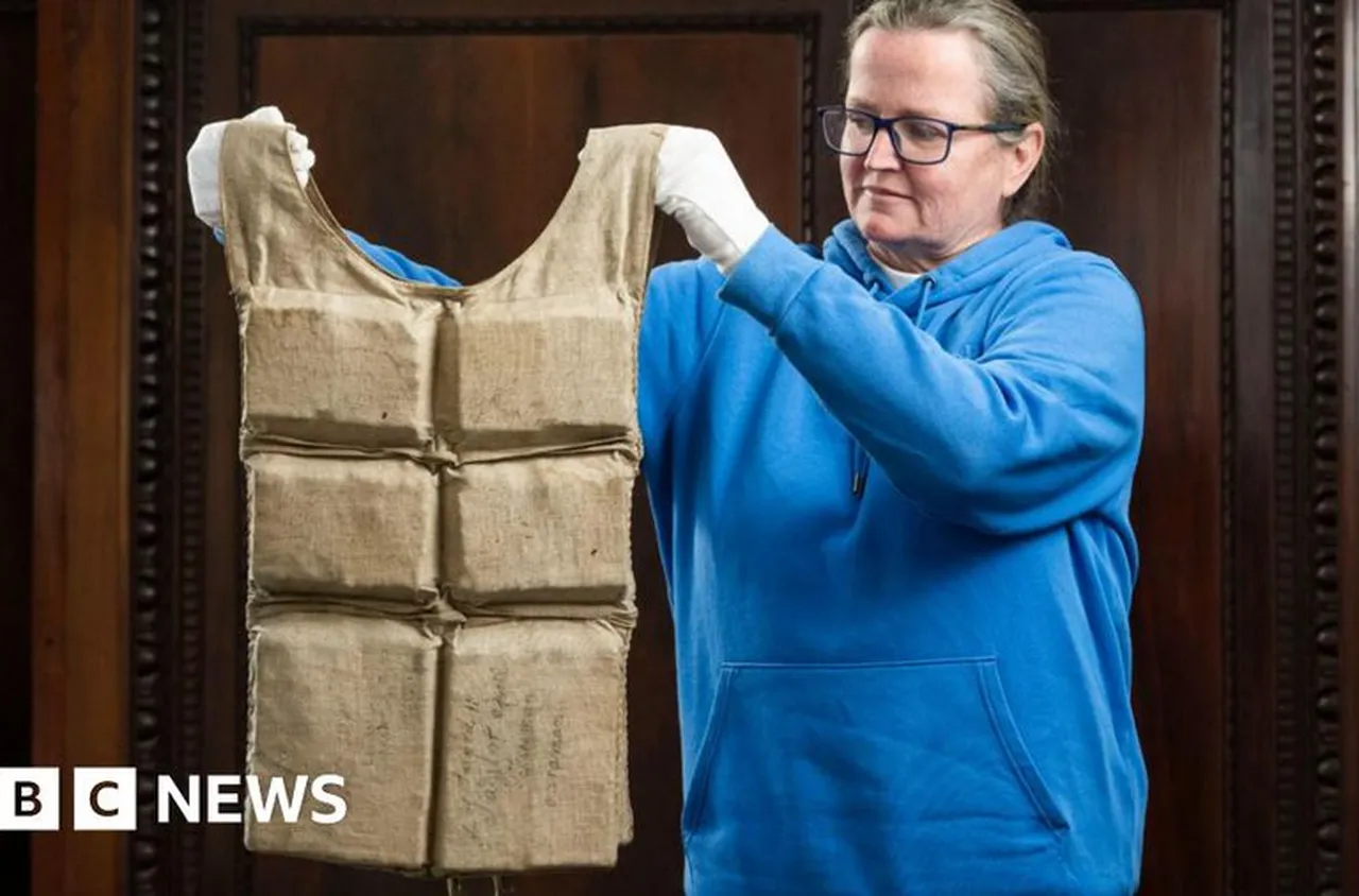 Продадоха спасителна жилетка от "Титаник" за рекордна сума