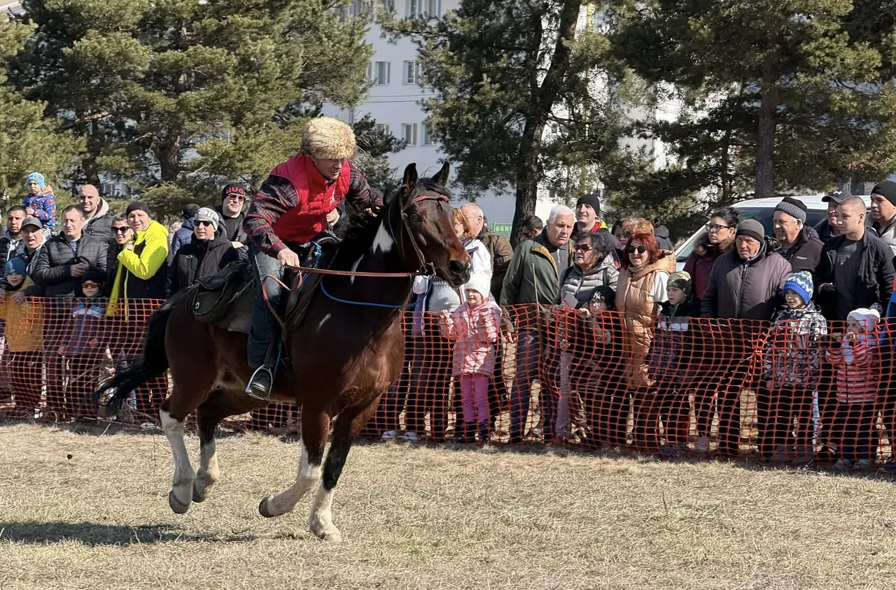 Самоков отбеляза Тодоровден с оспорвани кушии и празнично настроение