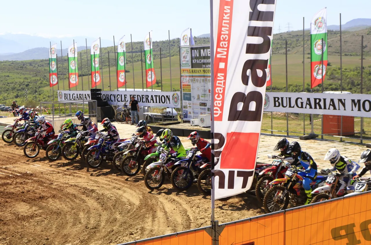 Мотокрос елитът се събра в Зелен дол за "Гранд при Благоевград 2026“