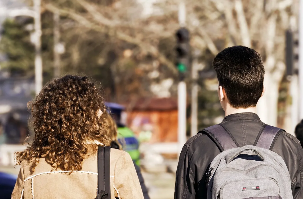 Защо младите днес са по-нещастни