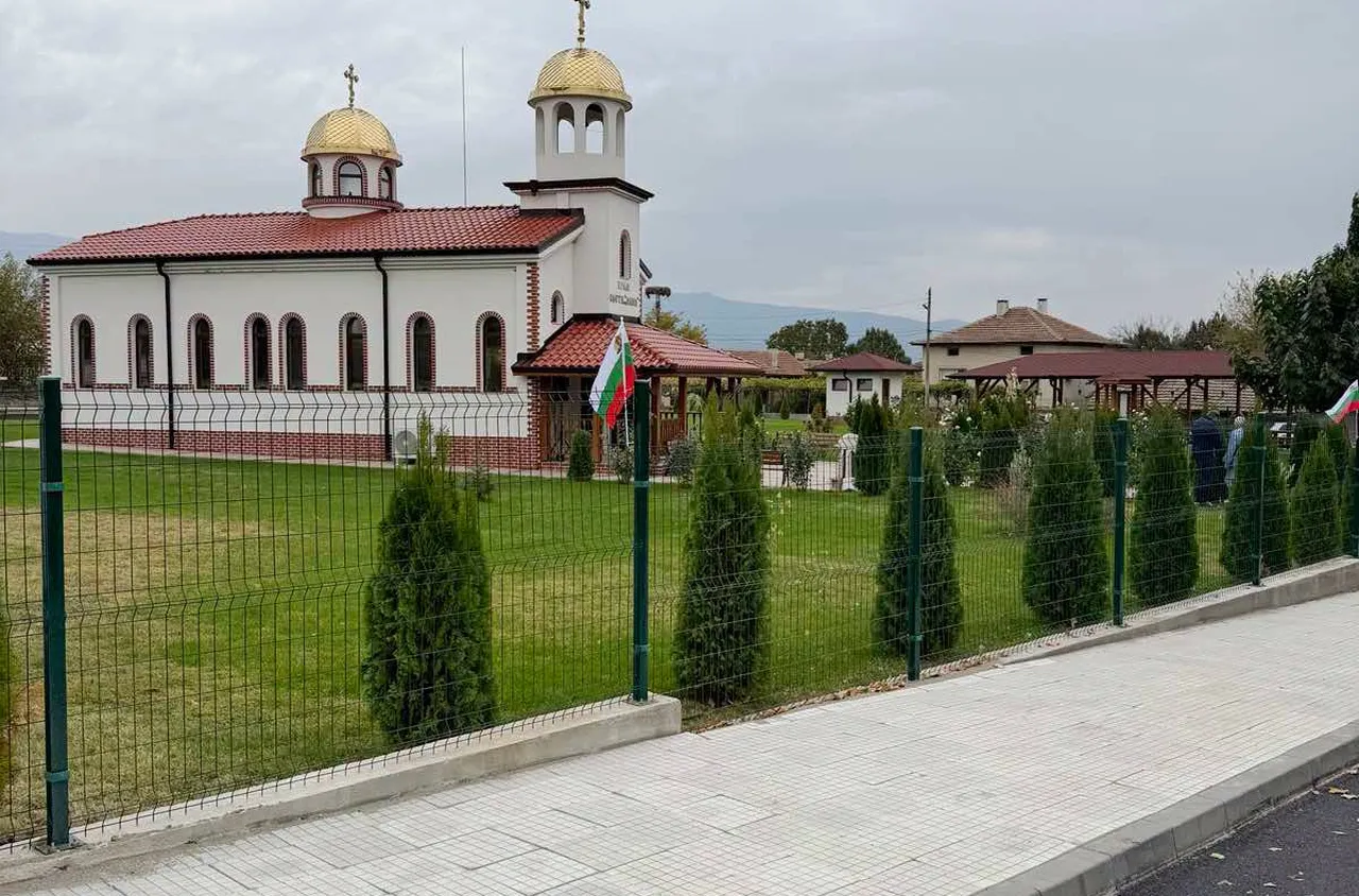 Освещават храм "Св. пророк Илия“ в село Марино поле