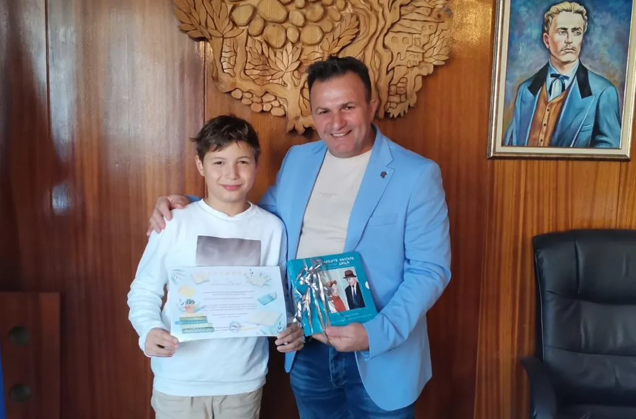 Малък поет от Слатино спечели конкурс на Община Бобошево