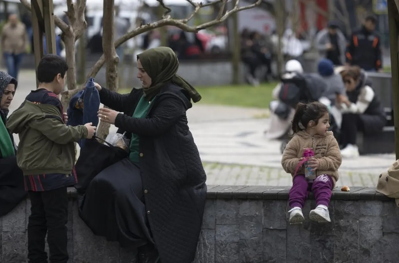 Земетресение с магнитуд 6,1 удари Турция