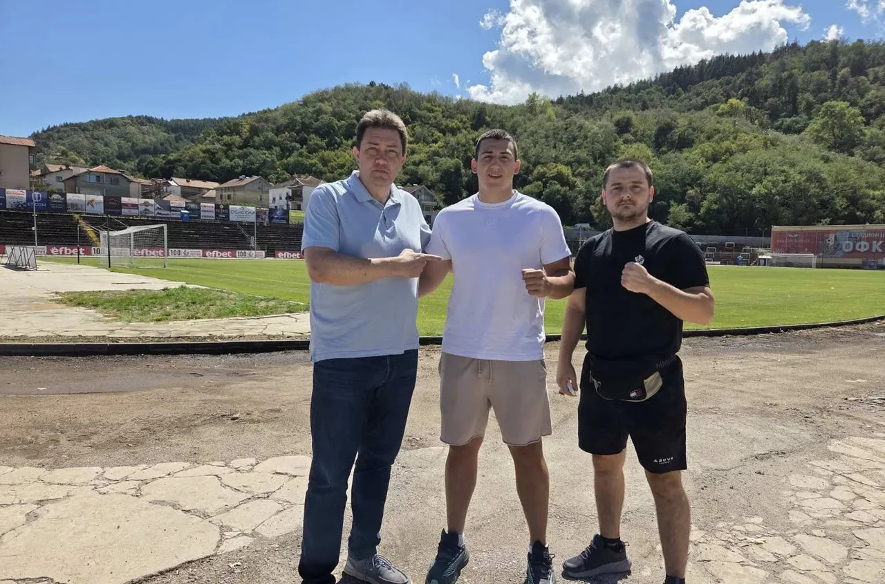 Стоян Петров от Петрич ще представи България на Европейското първенство по бокс