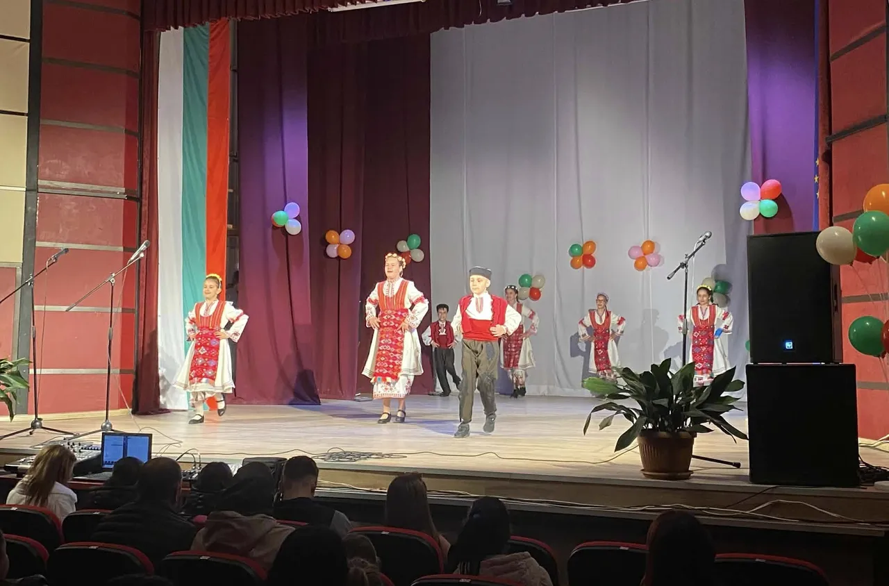 "Вечер на таланта" събра Хаджидимово в празник на изкуството