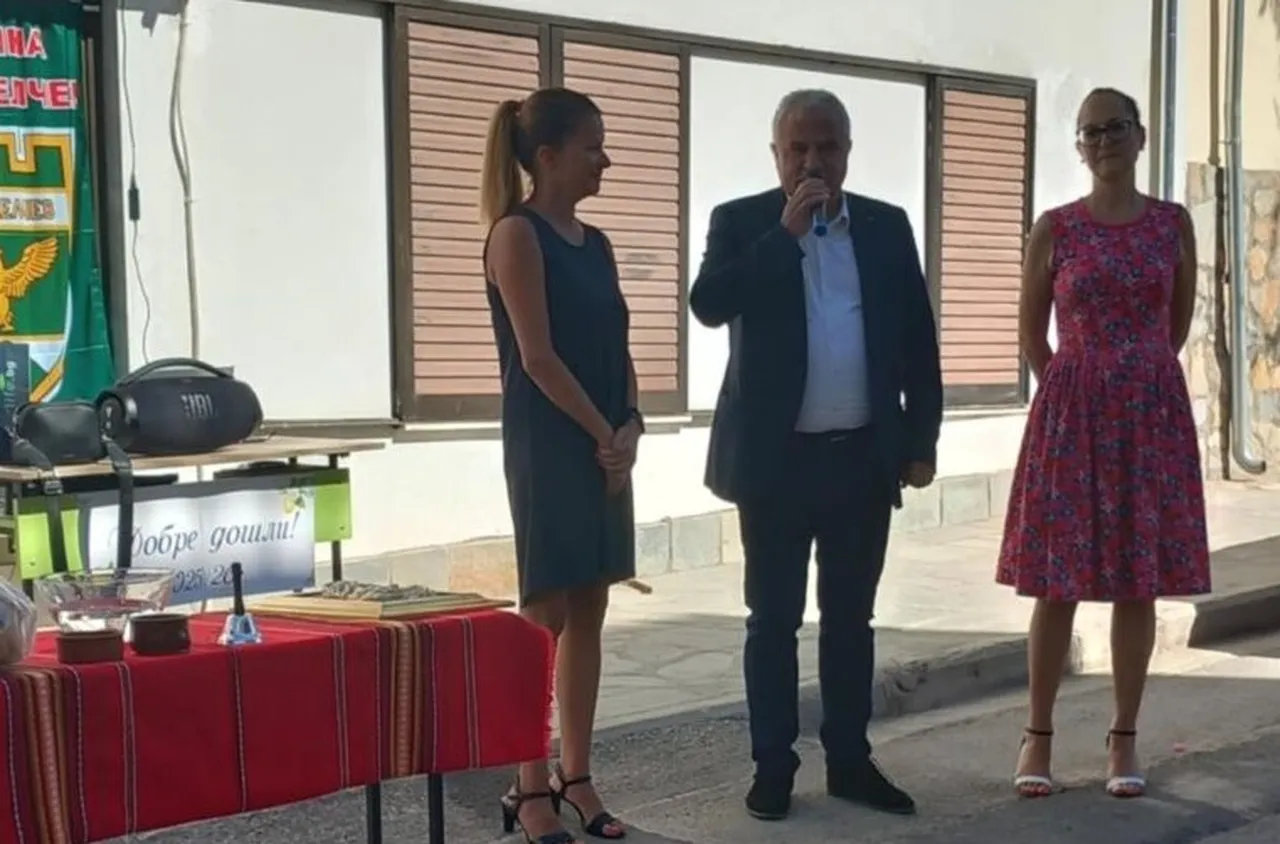 Кметът на Гоце Делчев откри учебната година в Драма