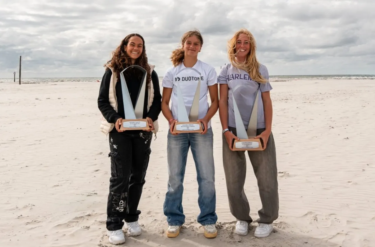 14-годишната Ая Касабова донесе трета световна титла за България в кайтсърфинга