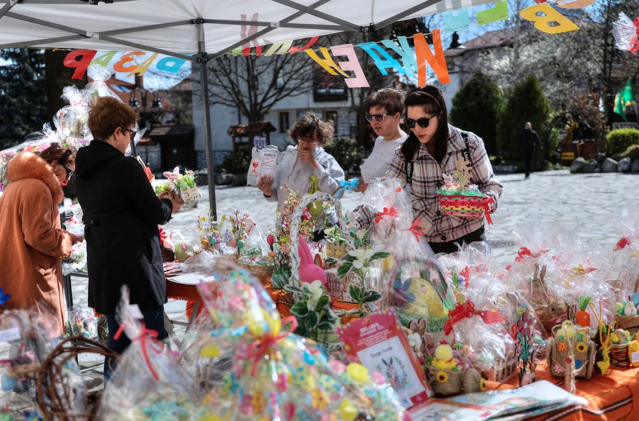 Великденски базар с кауза в Банско 