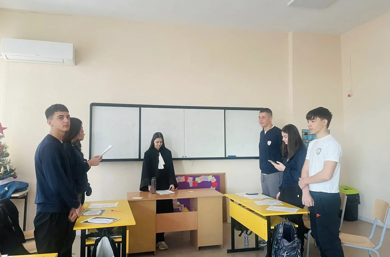 Ролева игра за осмокласниците от ПГ "Яне Сандански"