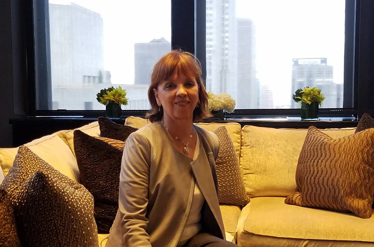 Нора Робъртс на 75!