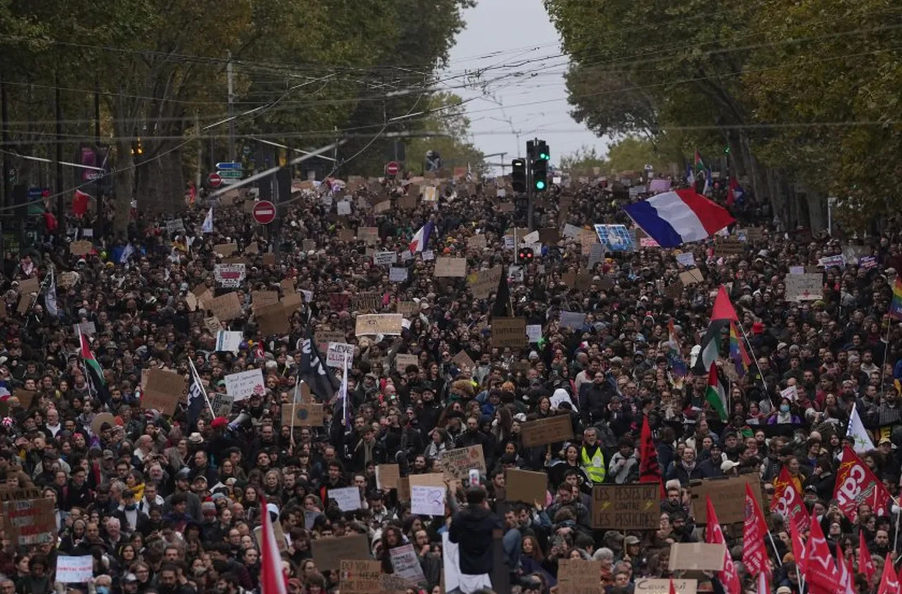1000 арестувани след протестите във Франция
