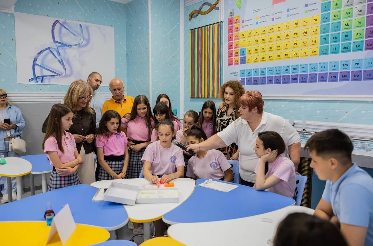 ОУ "Никола Парапунов" в Разлог откри модерен STEM център /снимки/