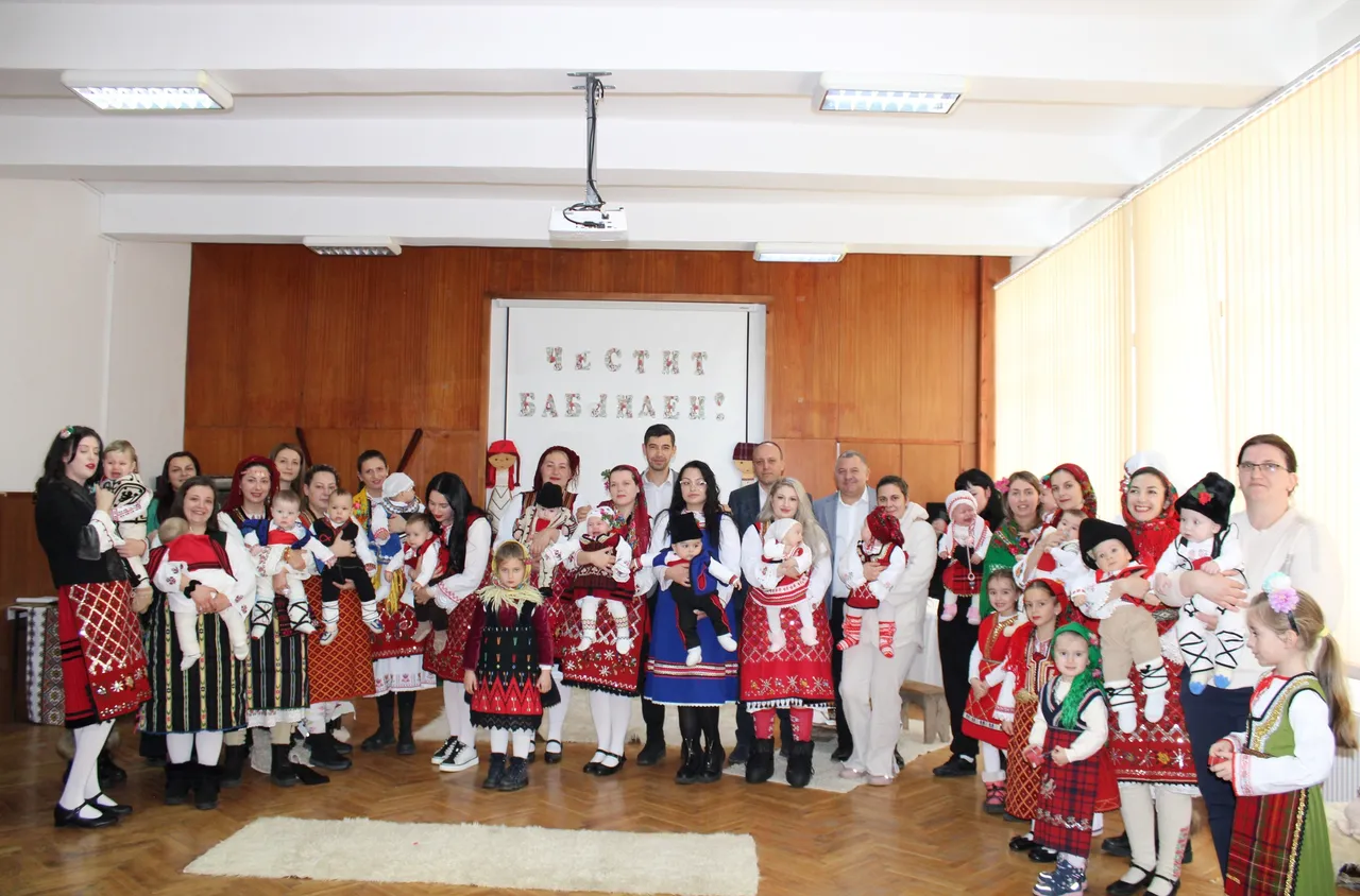 Община Банско празнува Деня на родилната помощ